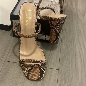 Lulu's Tan and Black Snake Print Heels NWT and box